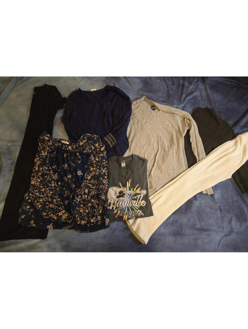 Womens medium bundle